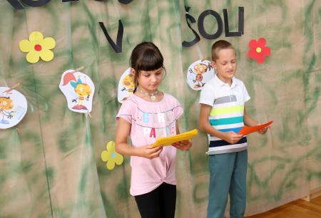 PRVI ŠOLSKI DAN SPREJEM PRVOOLČKOV UNEC 11 FOTO LJUBO VUKELIČ